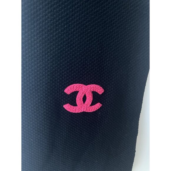 Chanel Navy Blue Knit Scarf With Pink Logo Embroidery Womens Winter Accessory - Picture 5 of 9